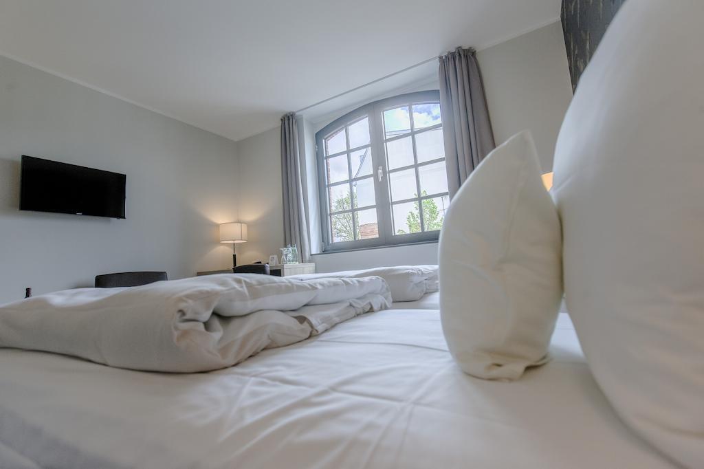 Hotel Hafenresidenz شترالسوند الغرفة الصورة