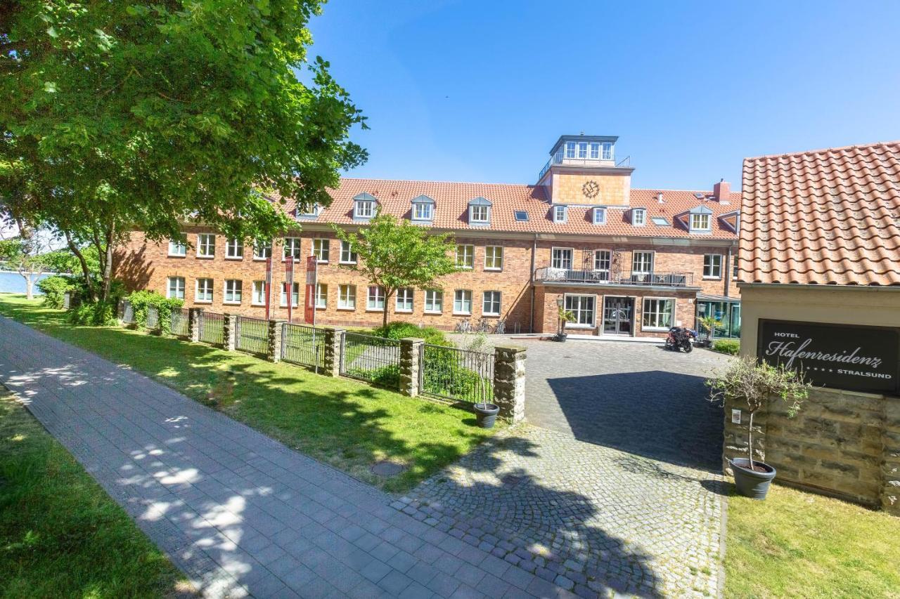 Hotel Hafenresidenz شترالسوند المظهر الخارجي الصورة