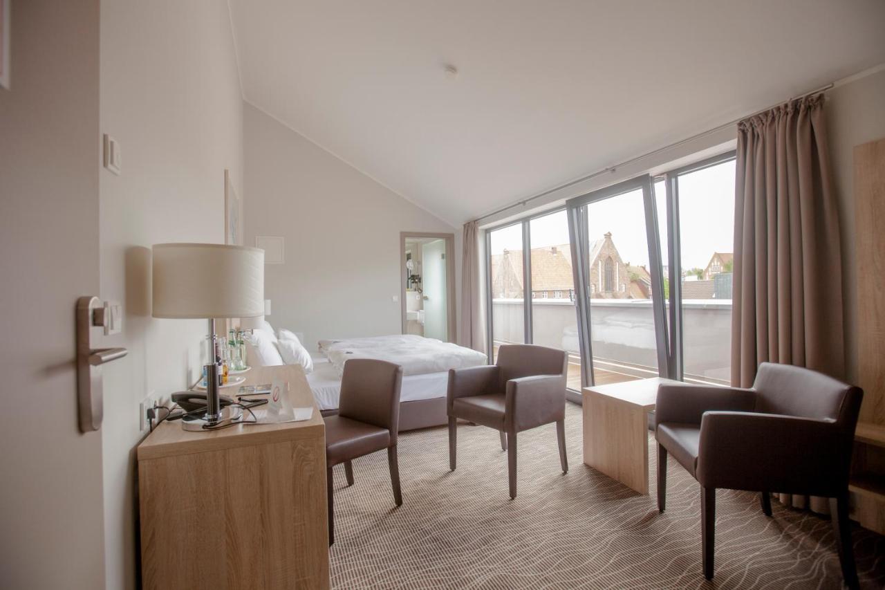 Hotel Hafenresidenz شترالسوند المظهر الخارجي الصورة