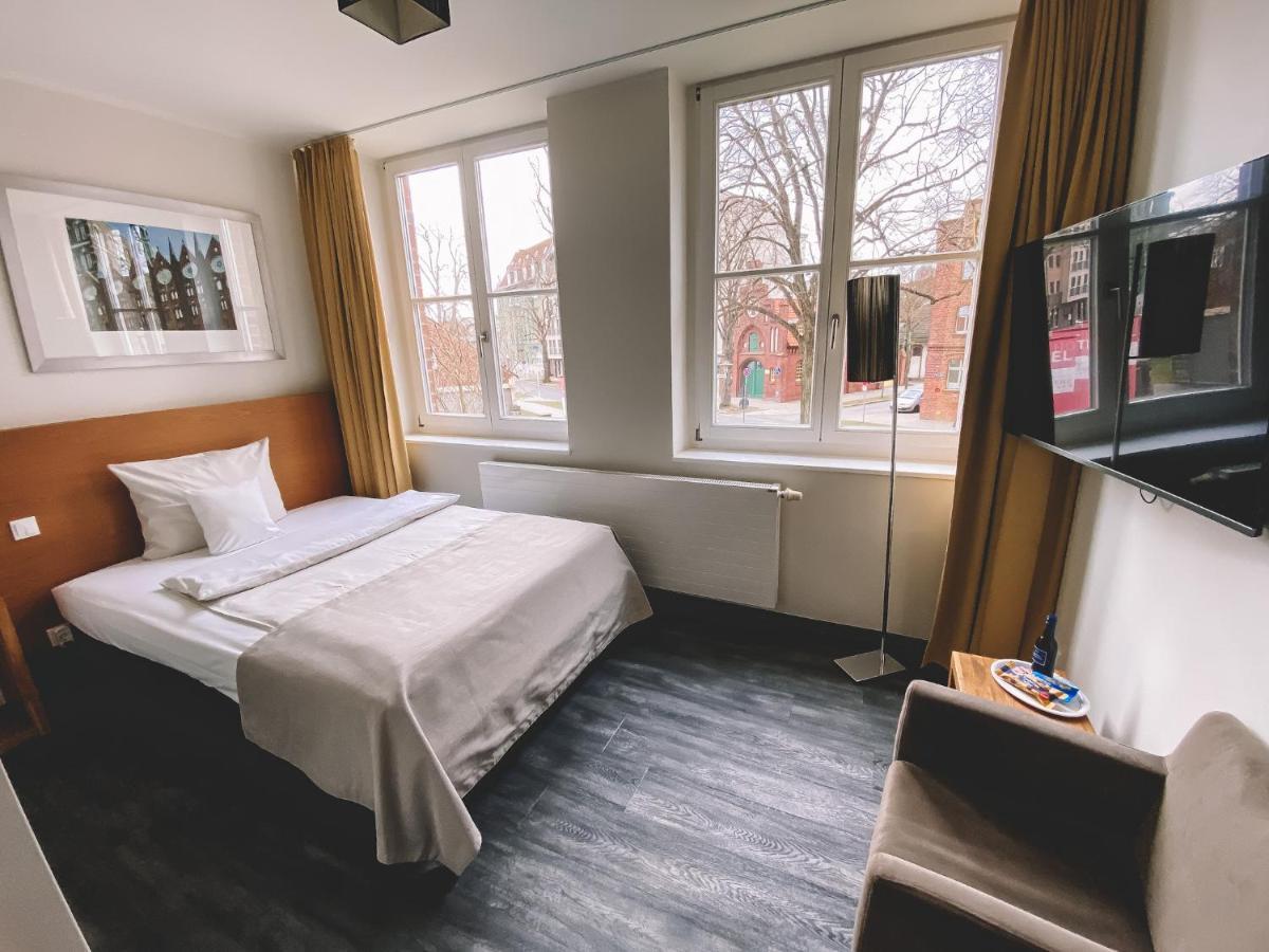 Hotel Hafenresidenz شترالسوند المظهر الخارجي الصورة