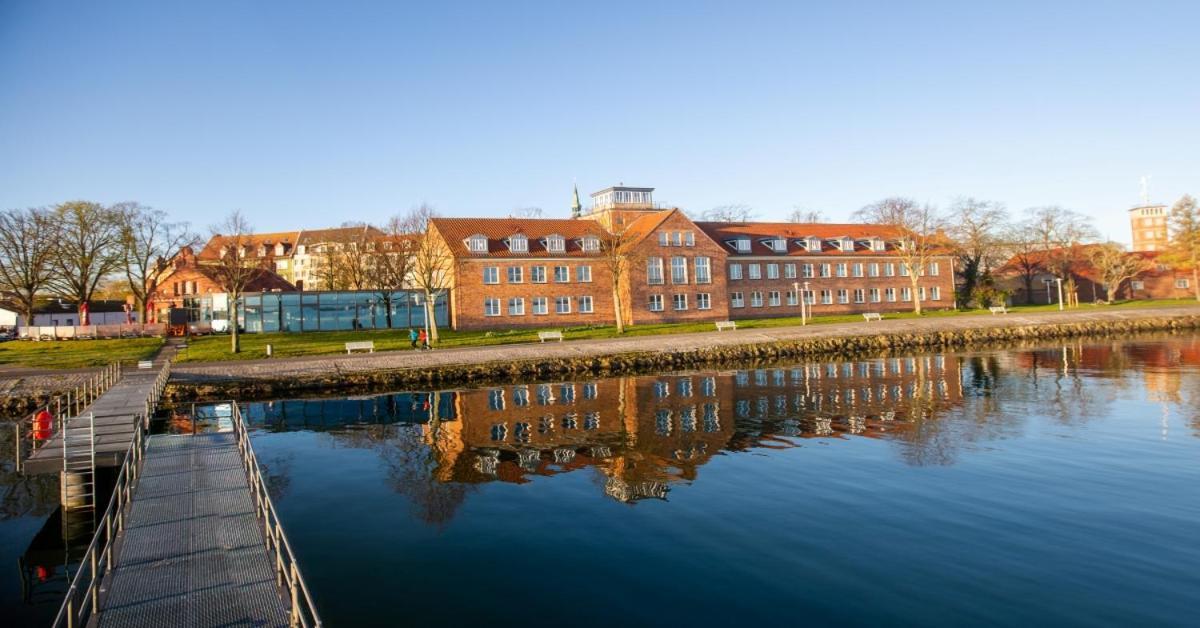 Hotel Hafenresidenz شترالسوند المظهر الخارجي الصورة